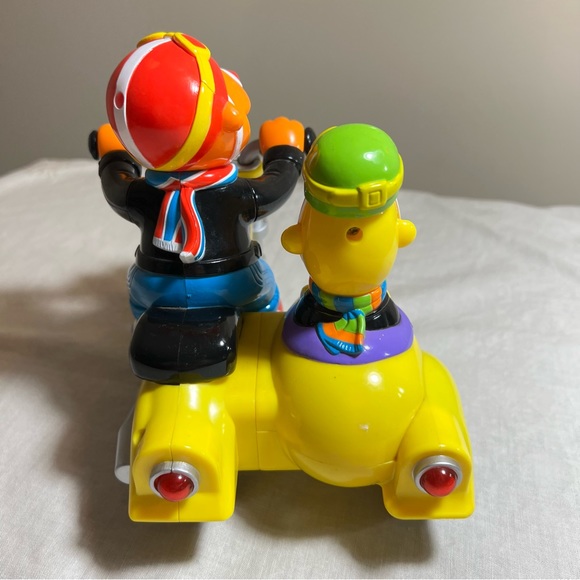 VTG Sesame Street Bert Ernie Battery Operated Motorcycle w/ Sidecar 2000 Revin’ - Picture 3 of 7